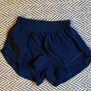 Lululemon Low Rise Hotty Hot shorts